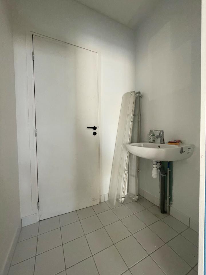 Local d'activité Ivry-sur-Seine 89m² Location local d'activité Ivry-sur-Seine Val-de-Marne OLACT2420133 1